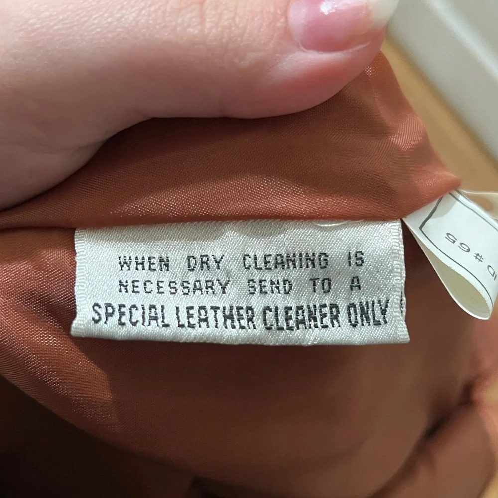Elegant Vintage Retro 1980s Brown Suede Leather Skirt M.J. Carroll Size 13/14